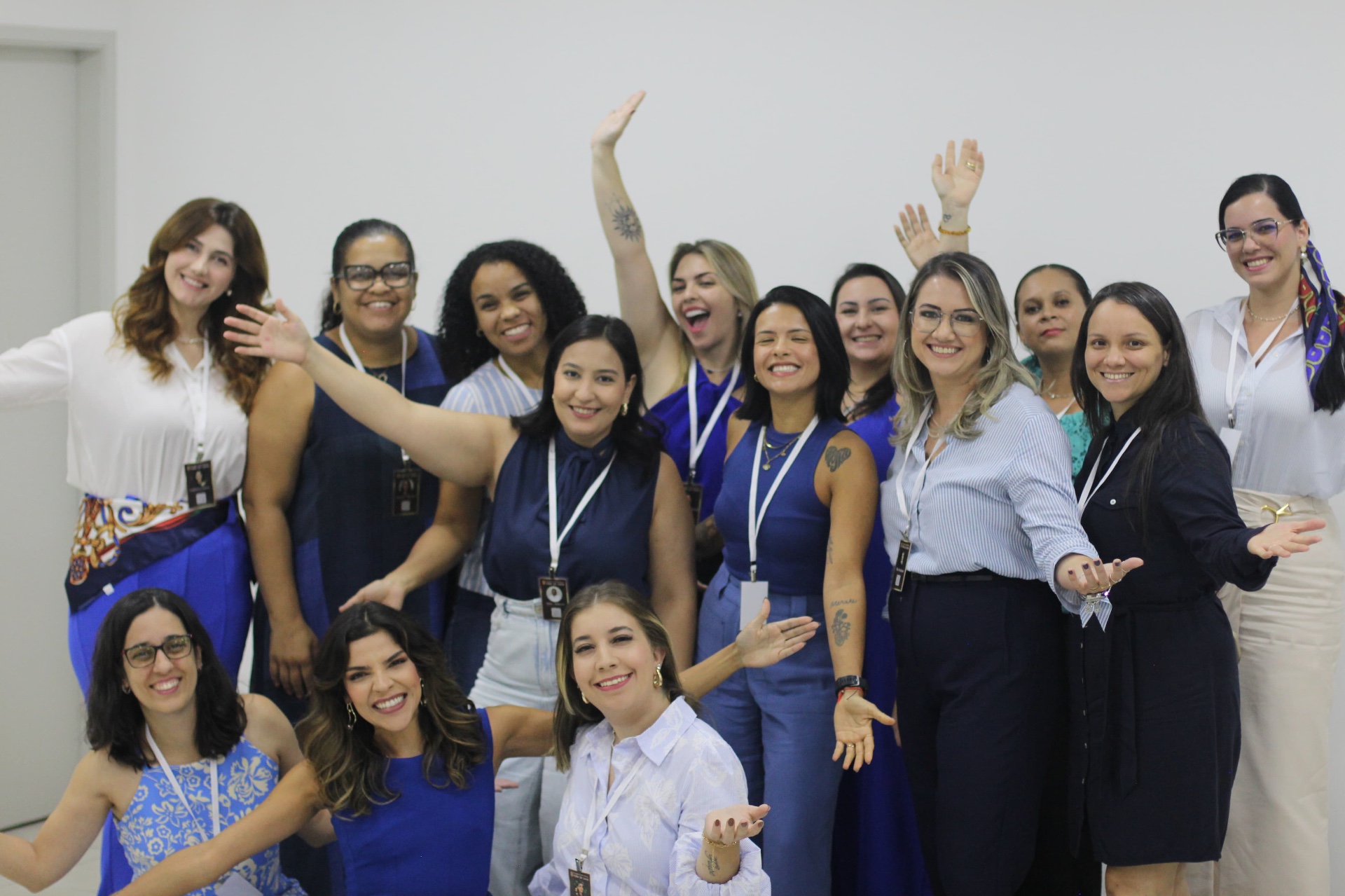 Empreendedora elegante em ambiente sofisticado